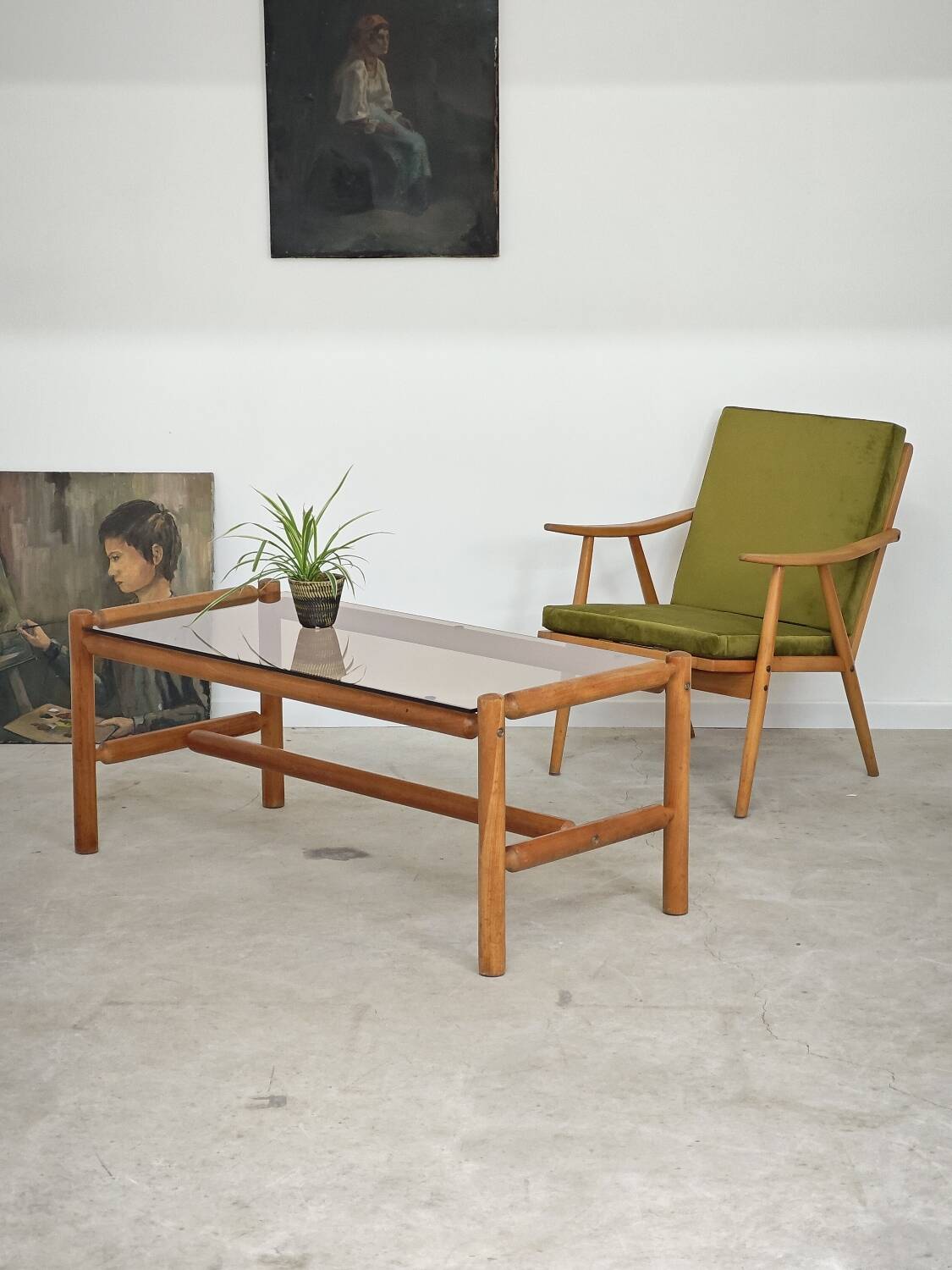 Table basse style chalet bois massif et verre  République Tchèque 1970