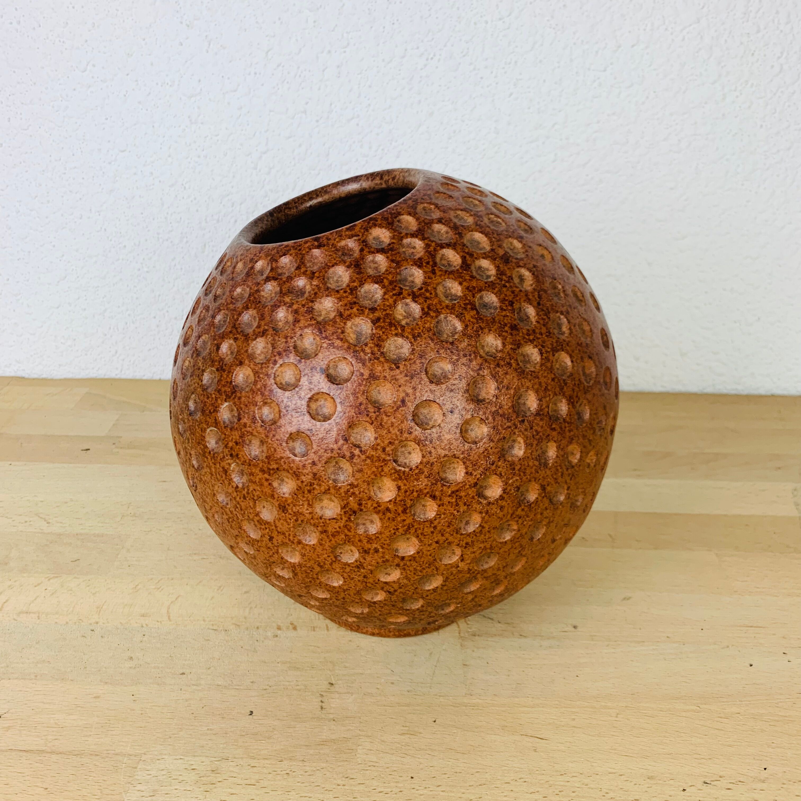 Vase ball sandstone vintage deco