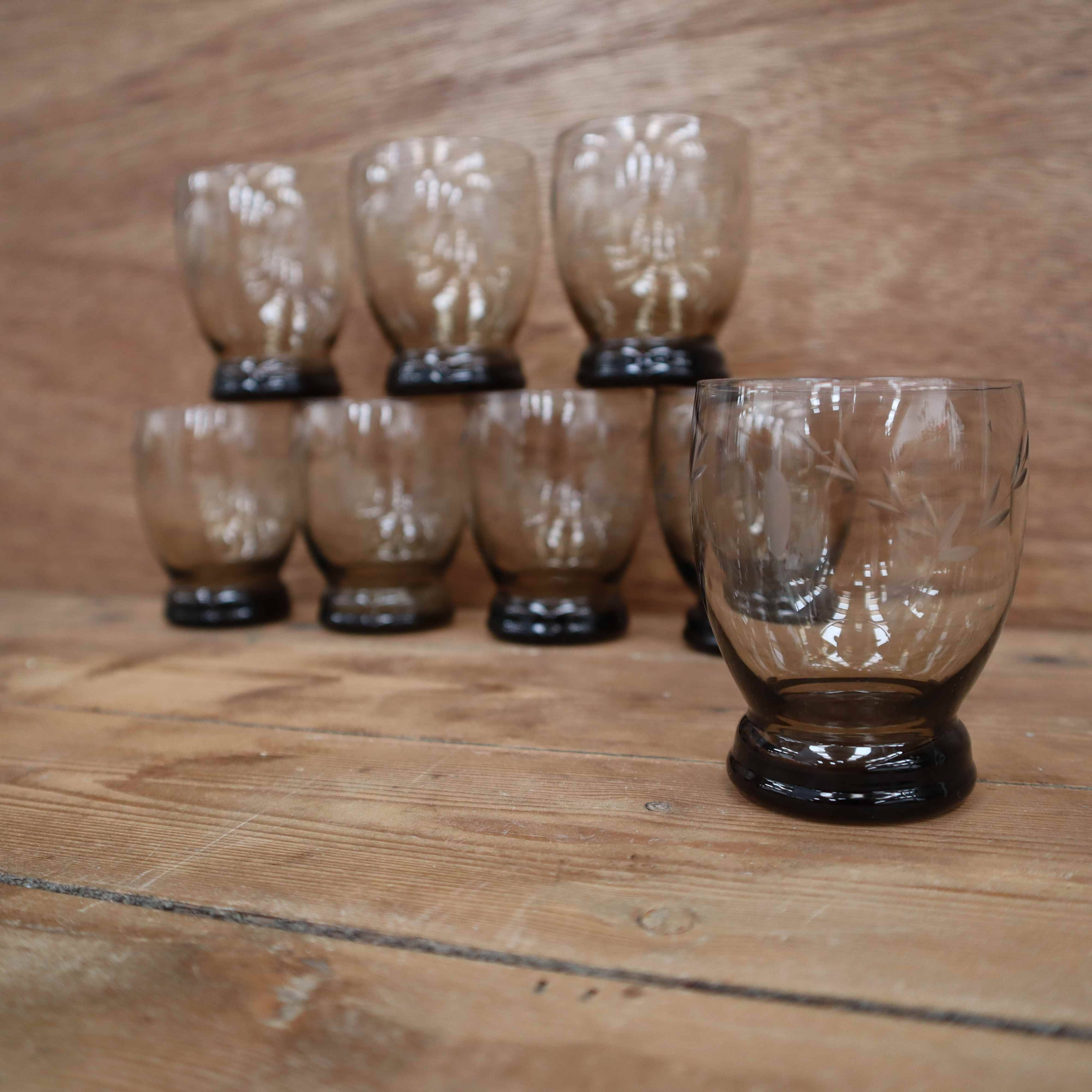 Set of 8 vintage transparent brown wheat ear chiseled glasses