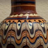 Vase marron à décor de marbrures