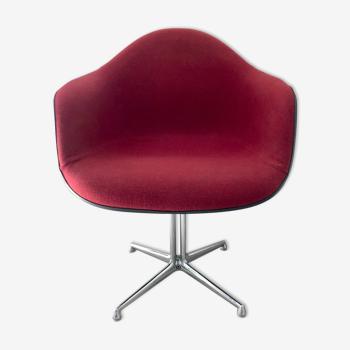 "lafonda" chair by Charles & Ray Eames for Herman Miller/Vitra