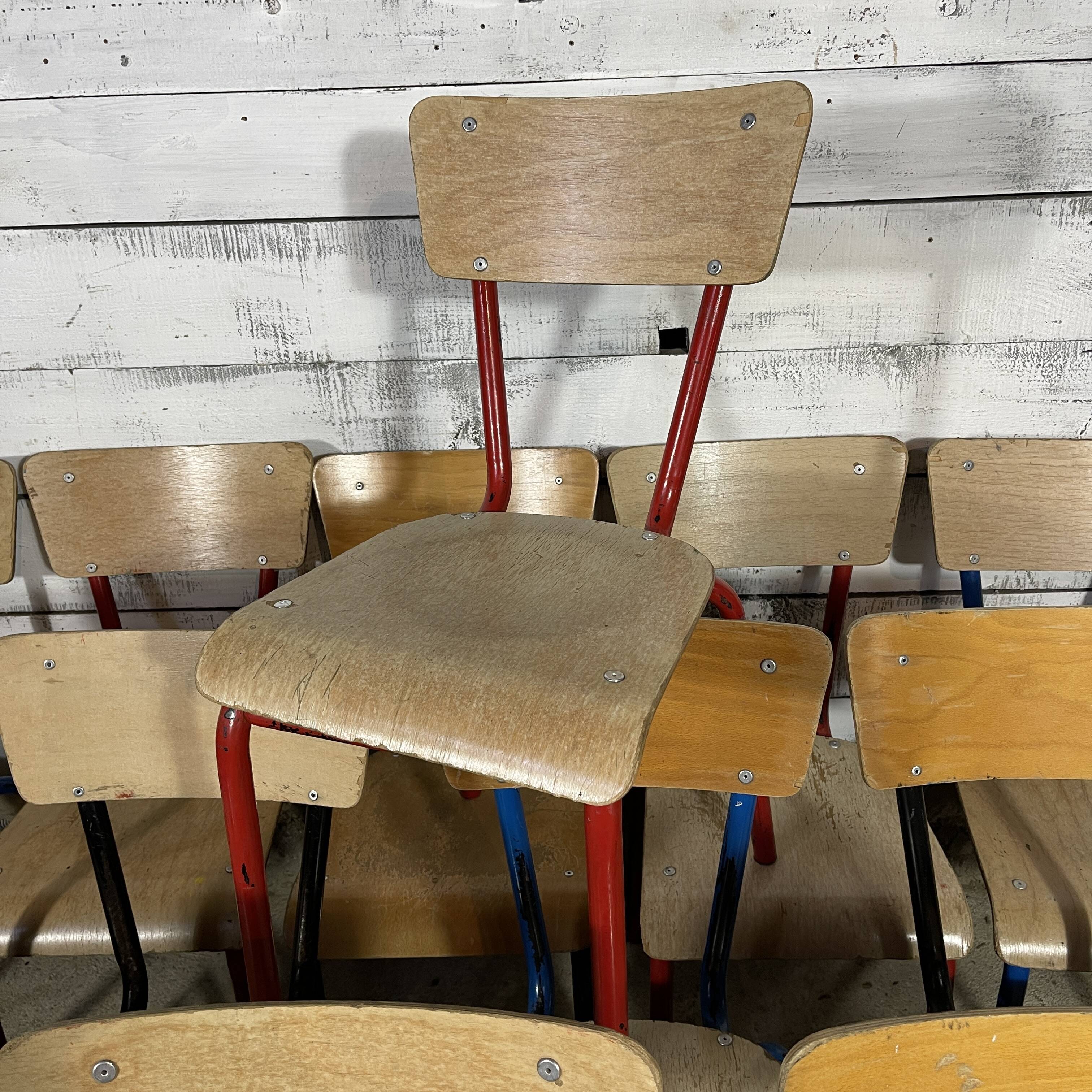 Set of 16 school chairs