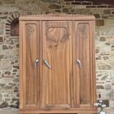 Armoire parisienne