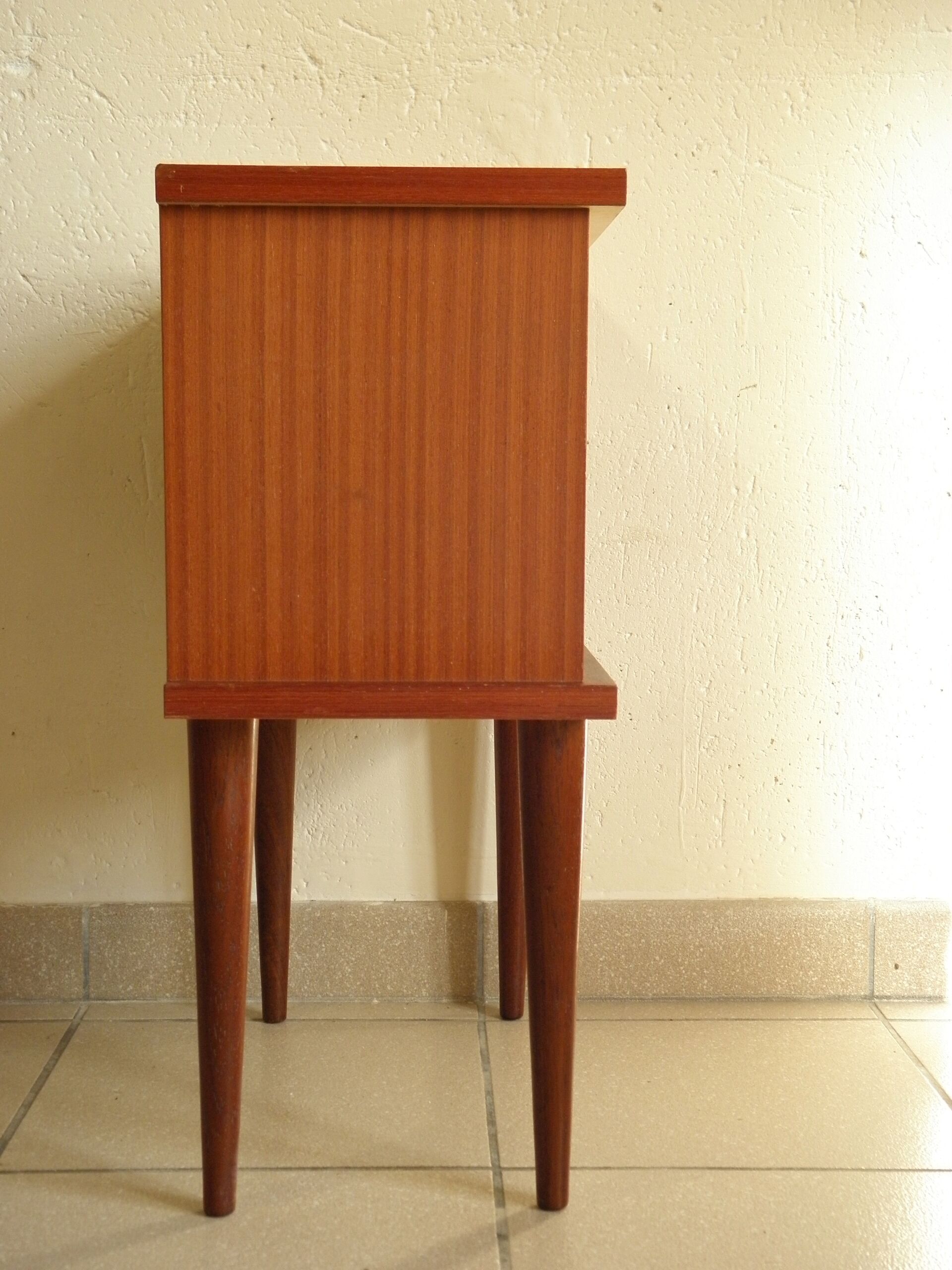 Bedside spindle feet 1970