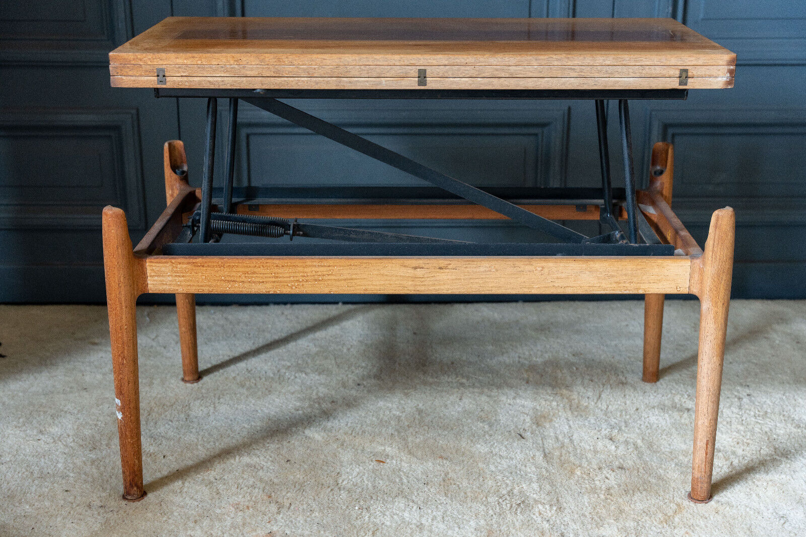 Scandinavian coffee table Smorrebrod with extendable system