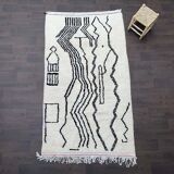 Tapis azilal blanc et noir berbère