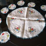 Service vintage de nappes à thé et napperons