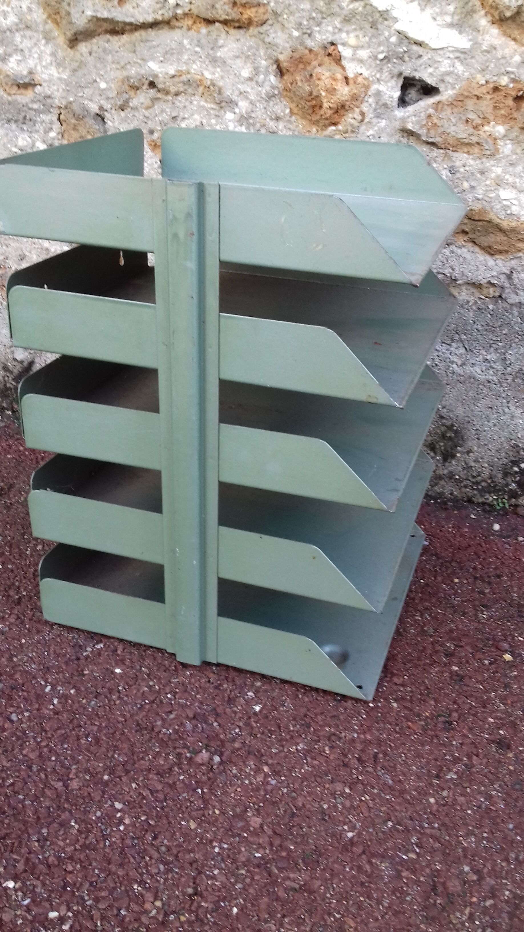 Vintage metal binder sorter