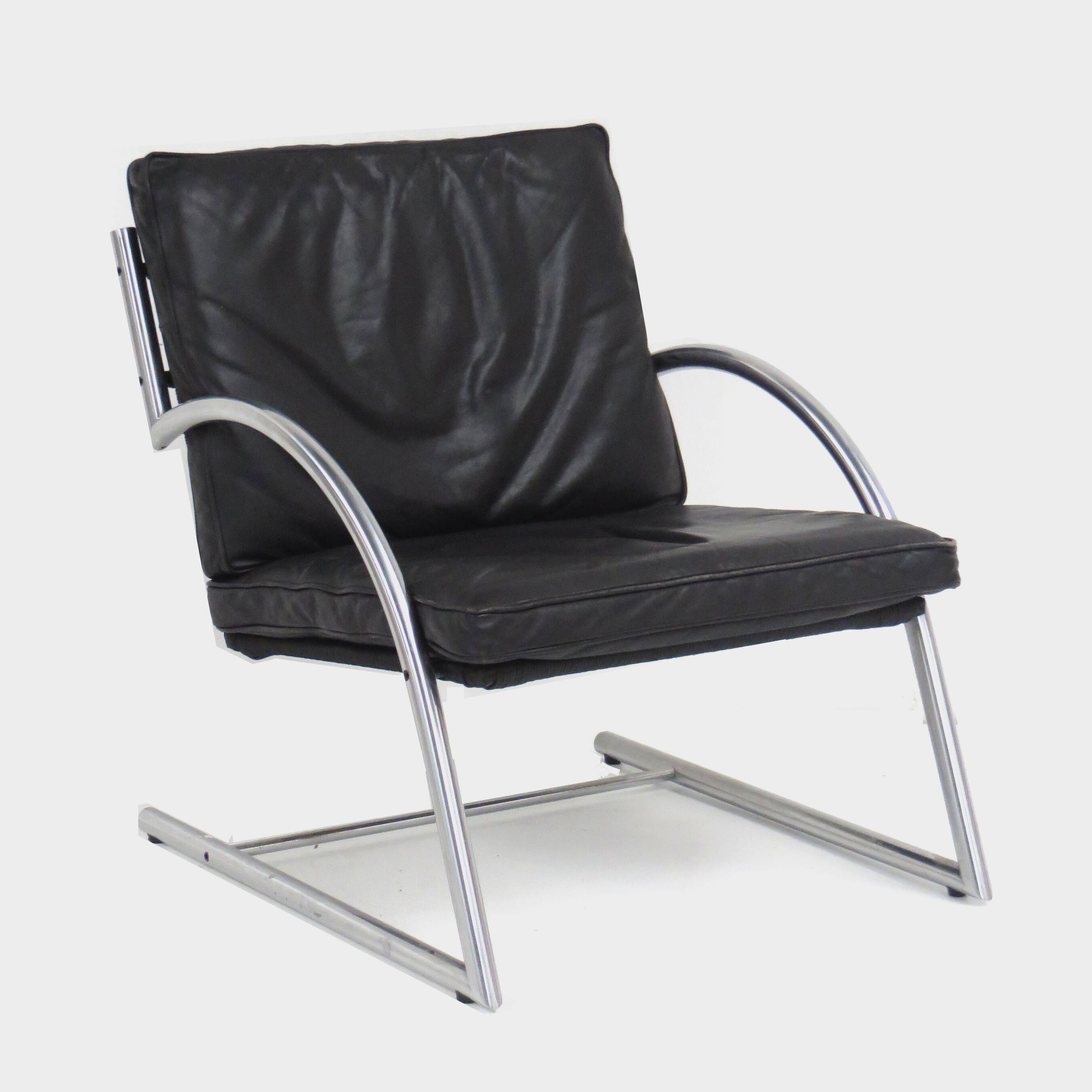 Fauteuil vintage design du milieu du siècle en cuir noir de haute qualité, années 1980
