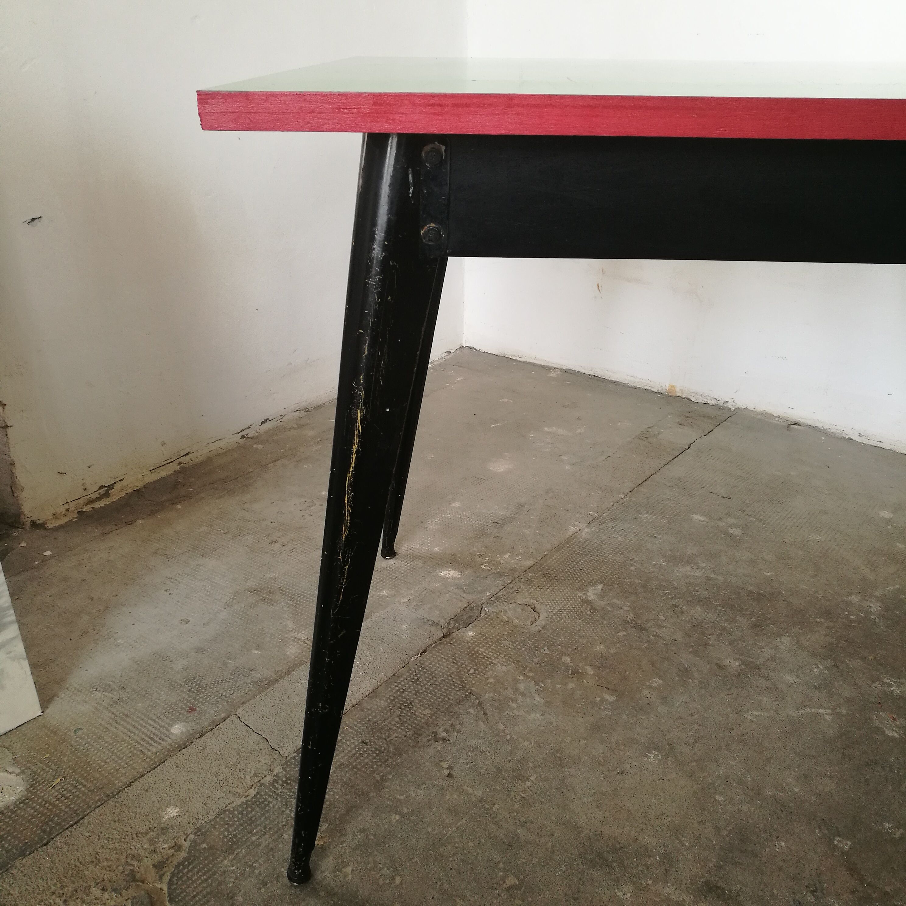 Table Xavier Pauchard edited by Tolix