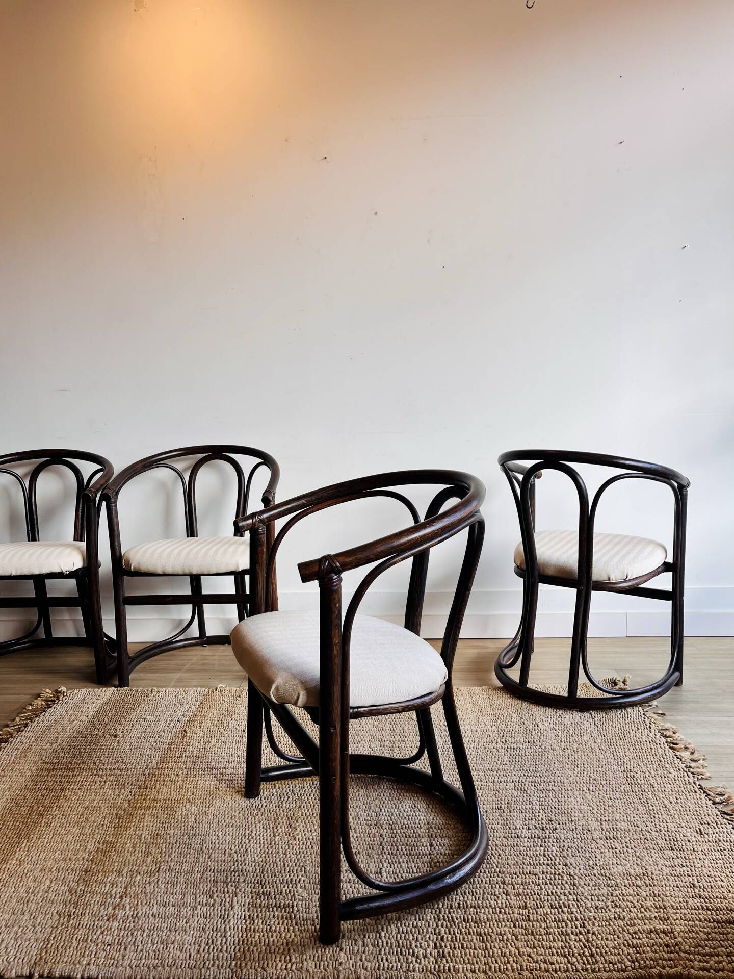 4 Chaise Bambou rotin  modele ‘barrel’ 70’s