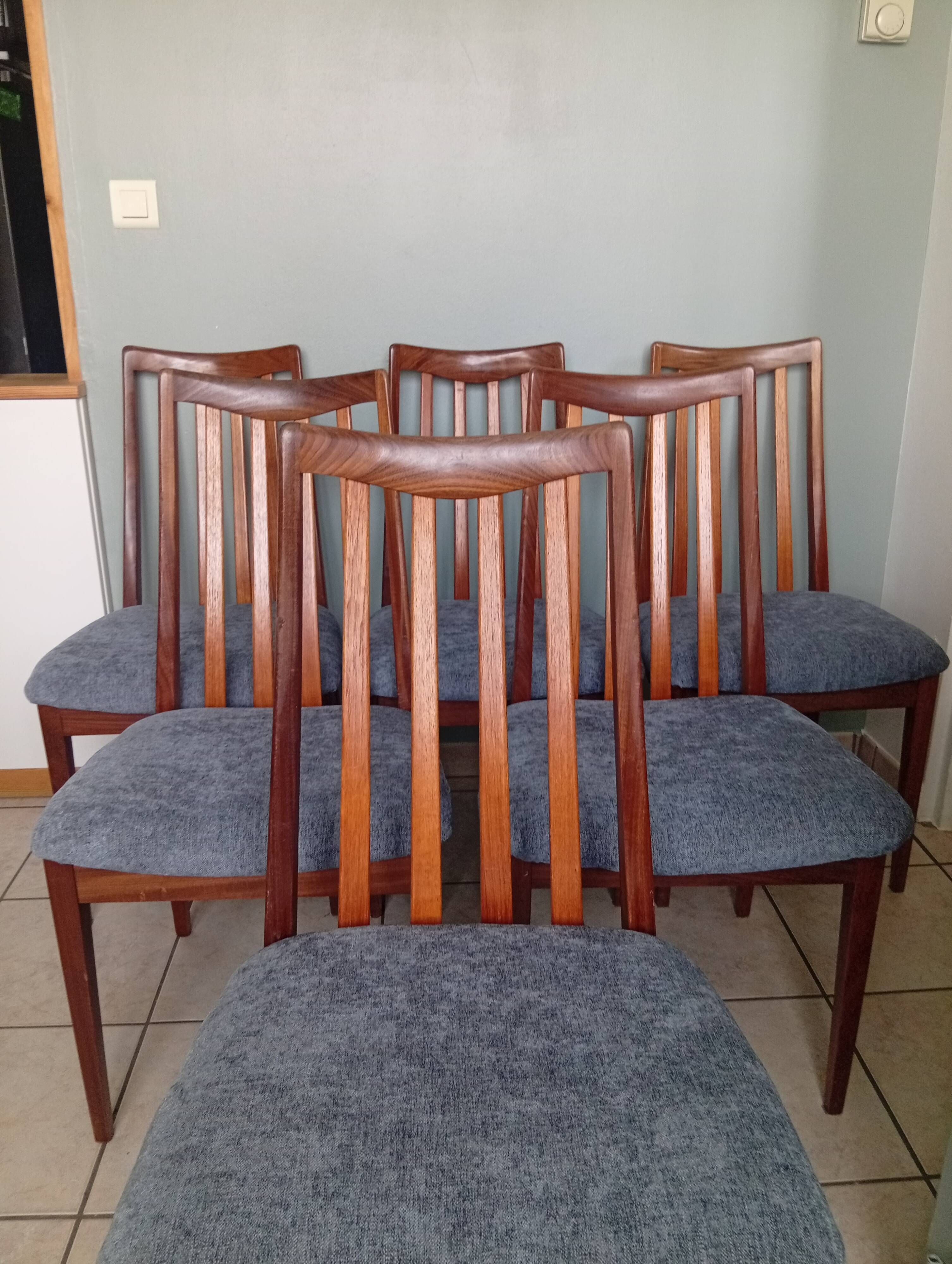 Lot of 6 Gplan teak wood armchairs vintage 1970s dining room scan.