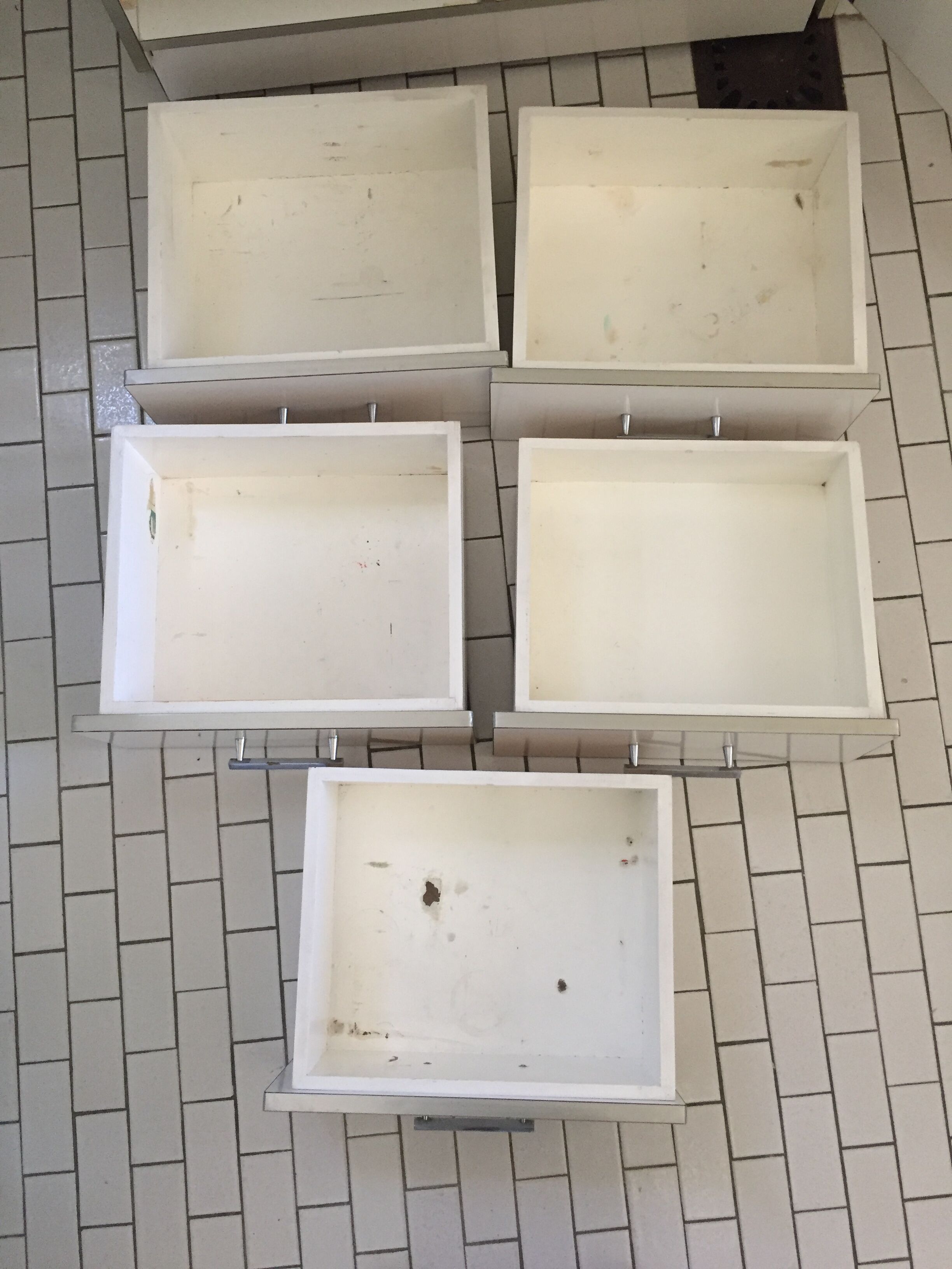 Bathroom cabinet in formica 70s