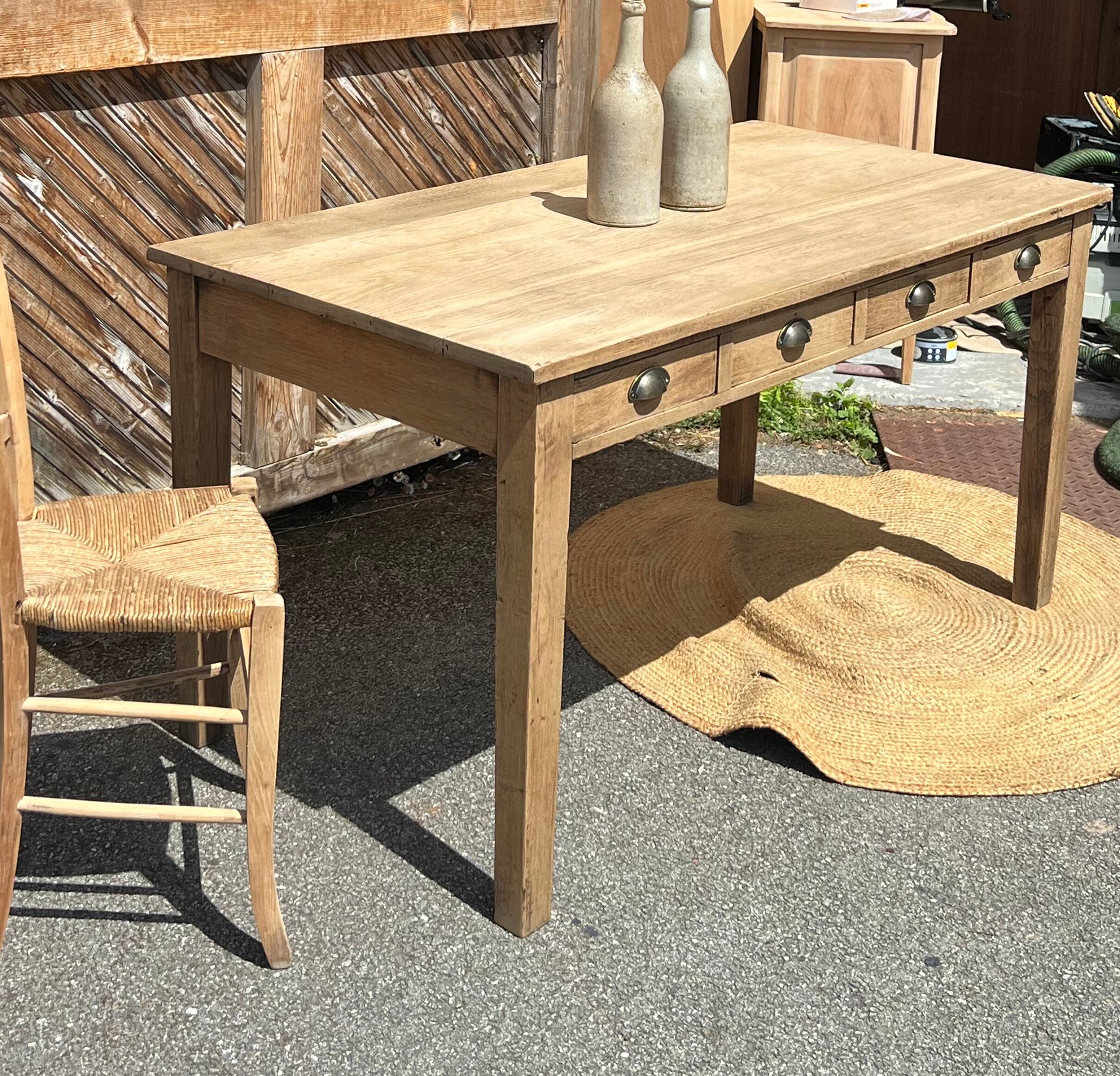 Table de ferme ancienne en chêne massif brut - 4 tiroirs