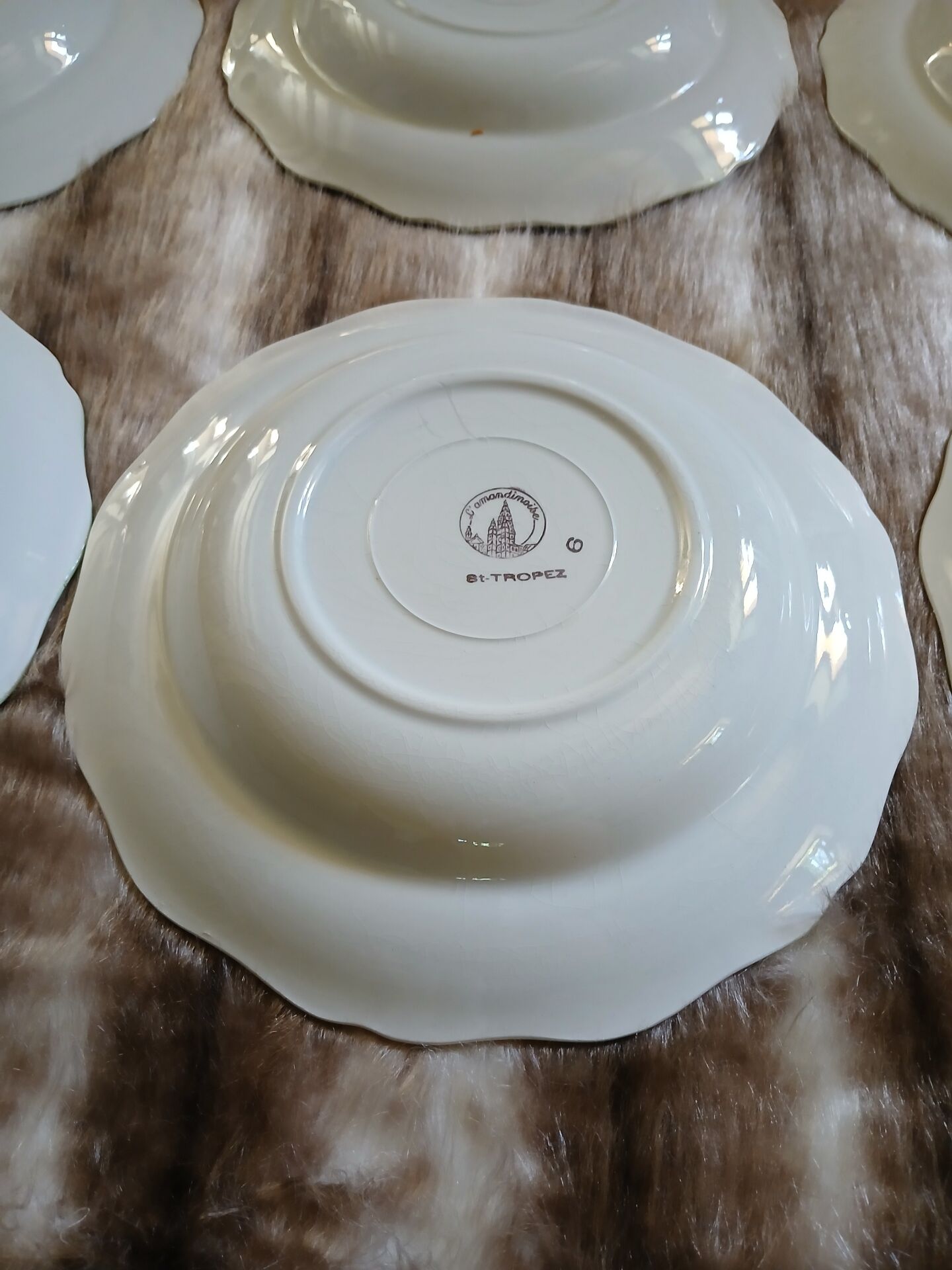 12 antique deep plates "Saint Tropez"
