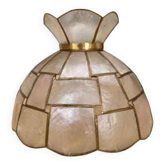 Mother-of-pearl pendant "Illusion"