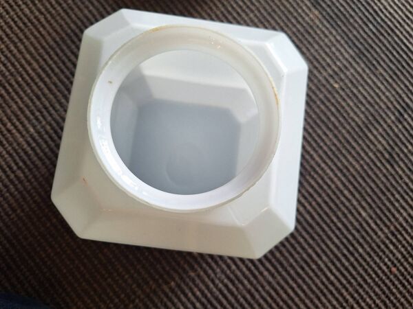 plafonnier ou lampe a poser opaline cube