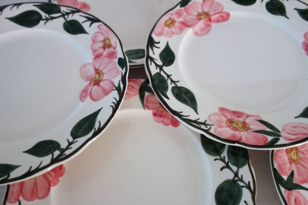 8 assiettes plates Villeroy & Boch ''Wild rose'', 1970