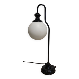 Street lamp style desk lamp