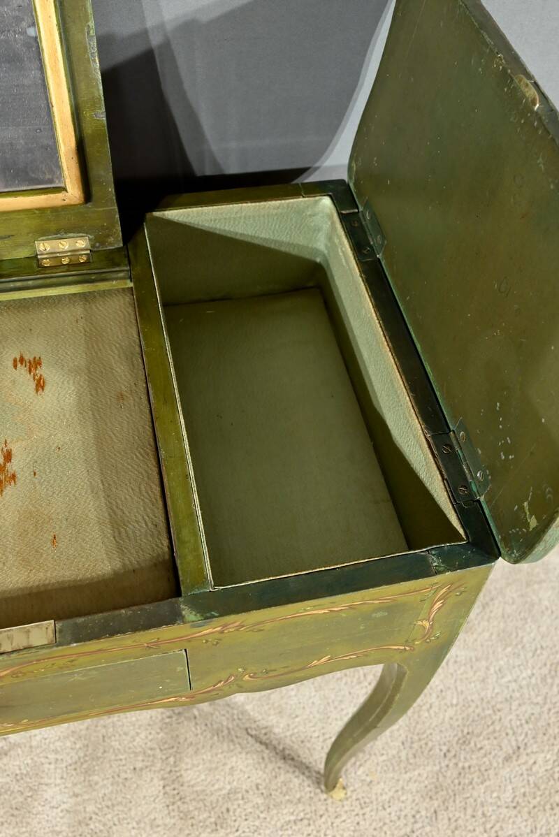 Small Painted Oak Dressing Table, Louis XV style – Late 18th century