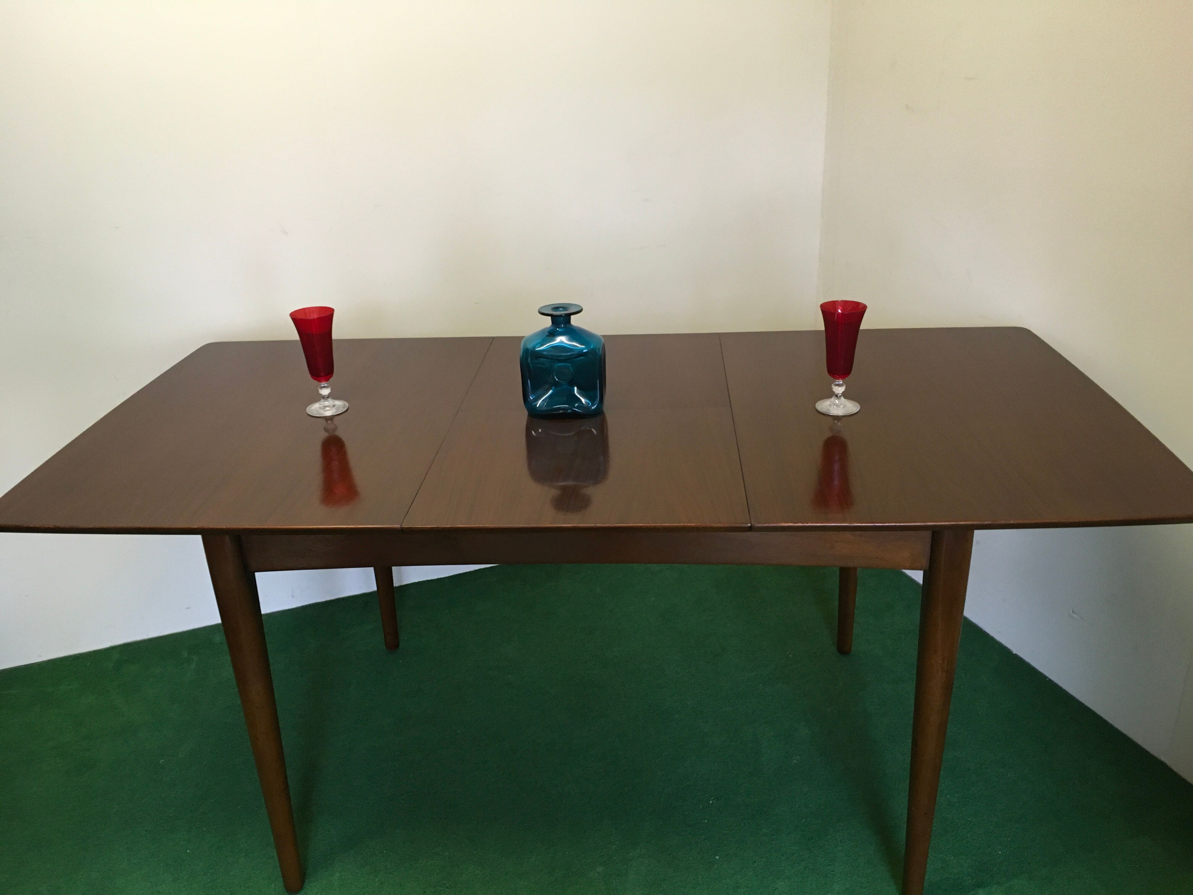 Dining room table