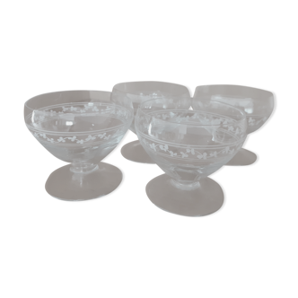 4 old cups in champagne