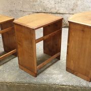 Tables gigognes en bois clair