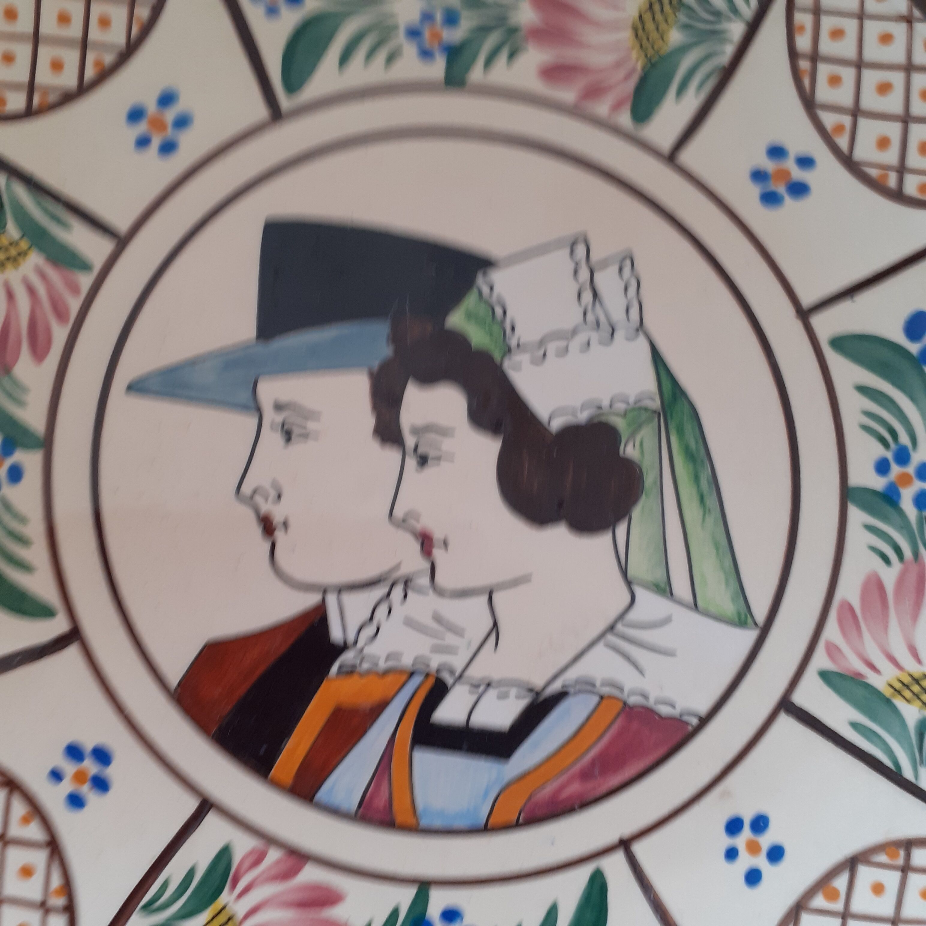 Octagonal dish with handles Henriot quimper art deco.