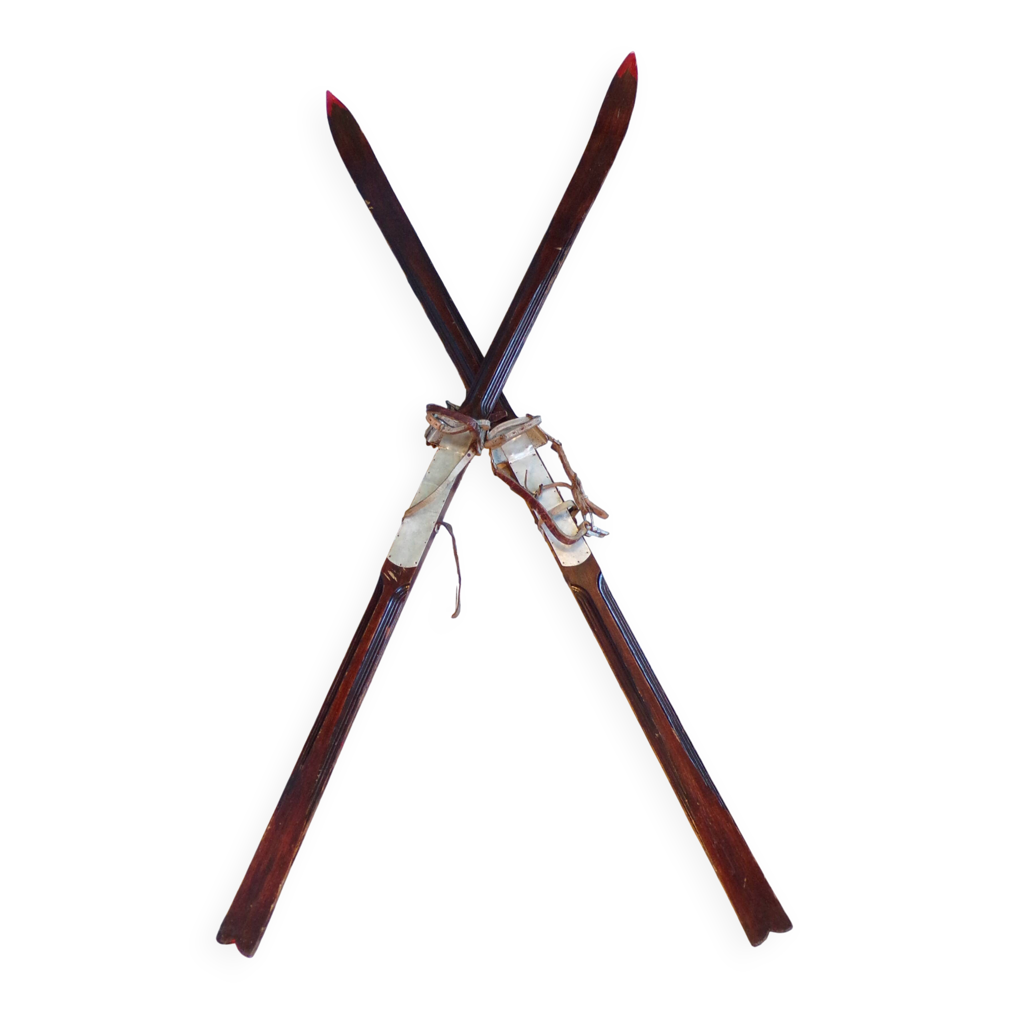 Paire de skis vintage en bois