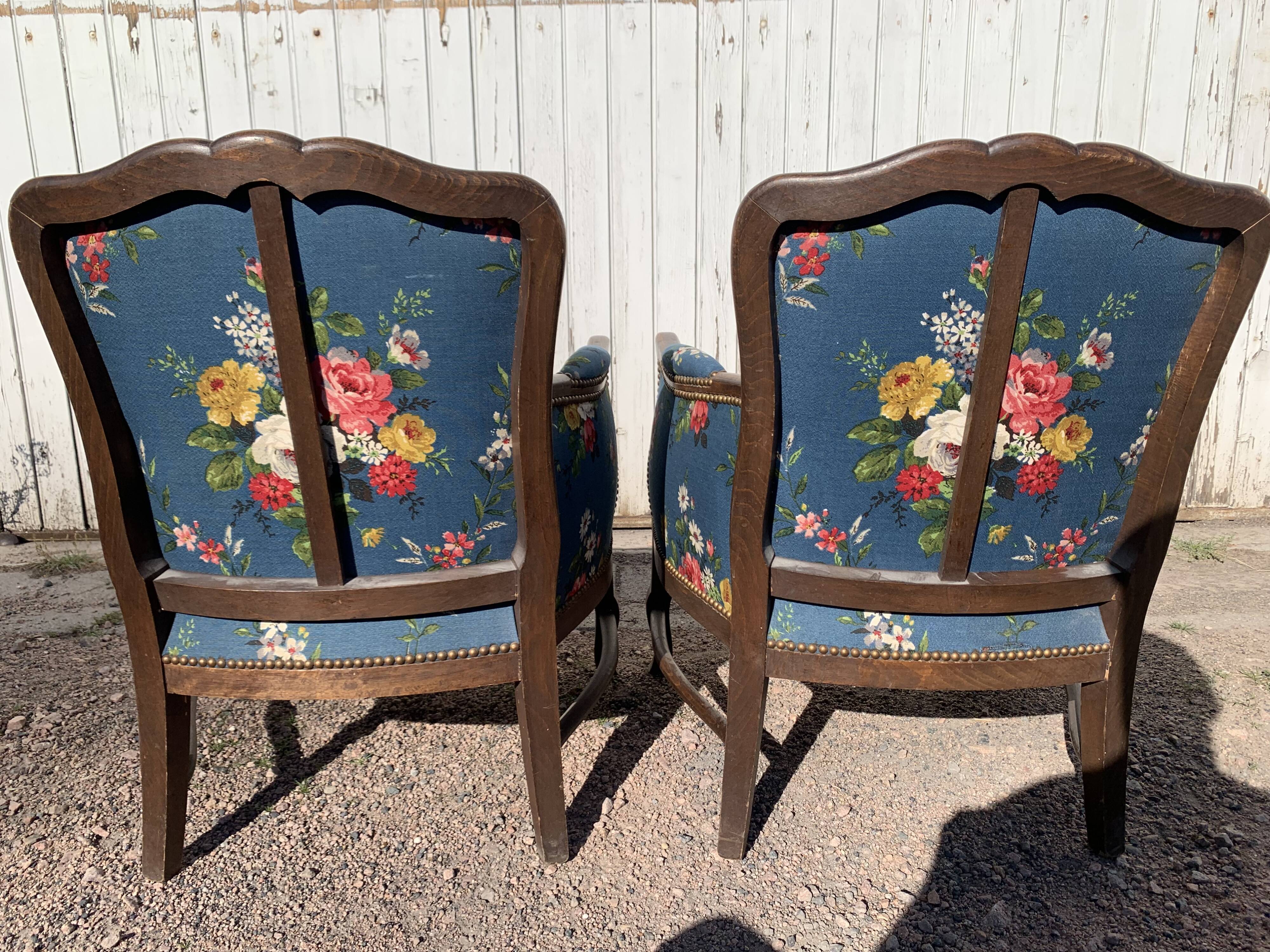 Convertible armchairs