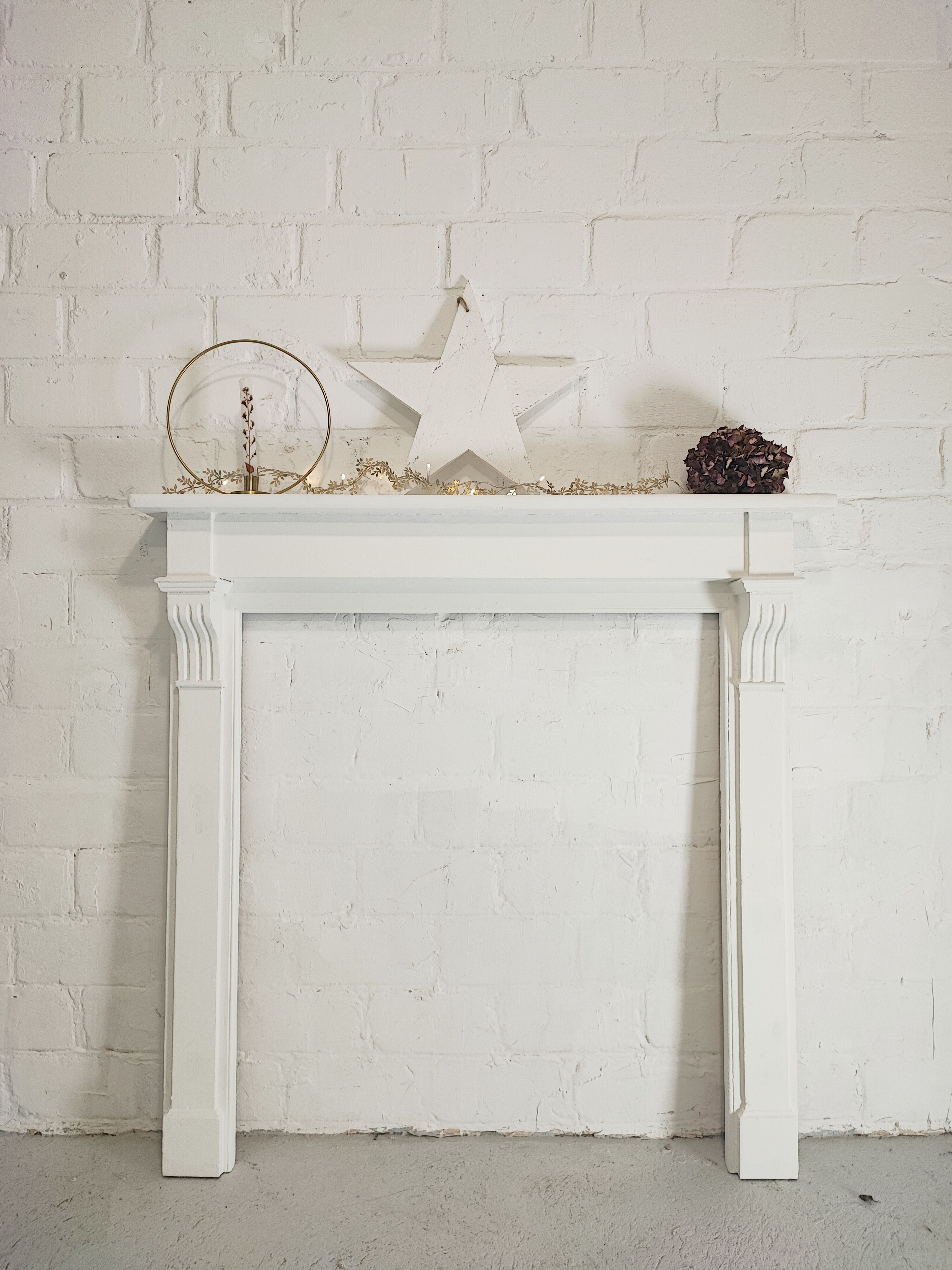 White fireplace mantle