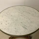 Empire-style tripode healing in mahogany top of marble gallery