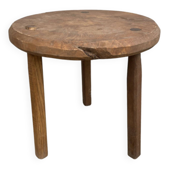 Petite table d'appoint tripode en bois massif