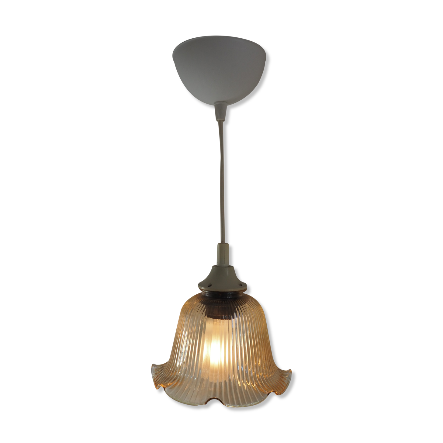 Striated tulip-shaped pendant light, in smoked glass