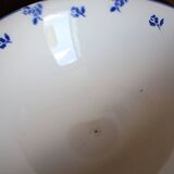Blue salad bowl with Digoin Art Deco flowers