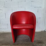 Poltrona frau red armchair
