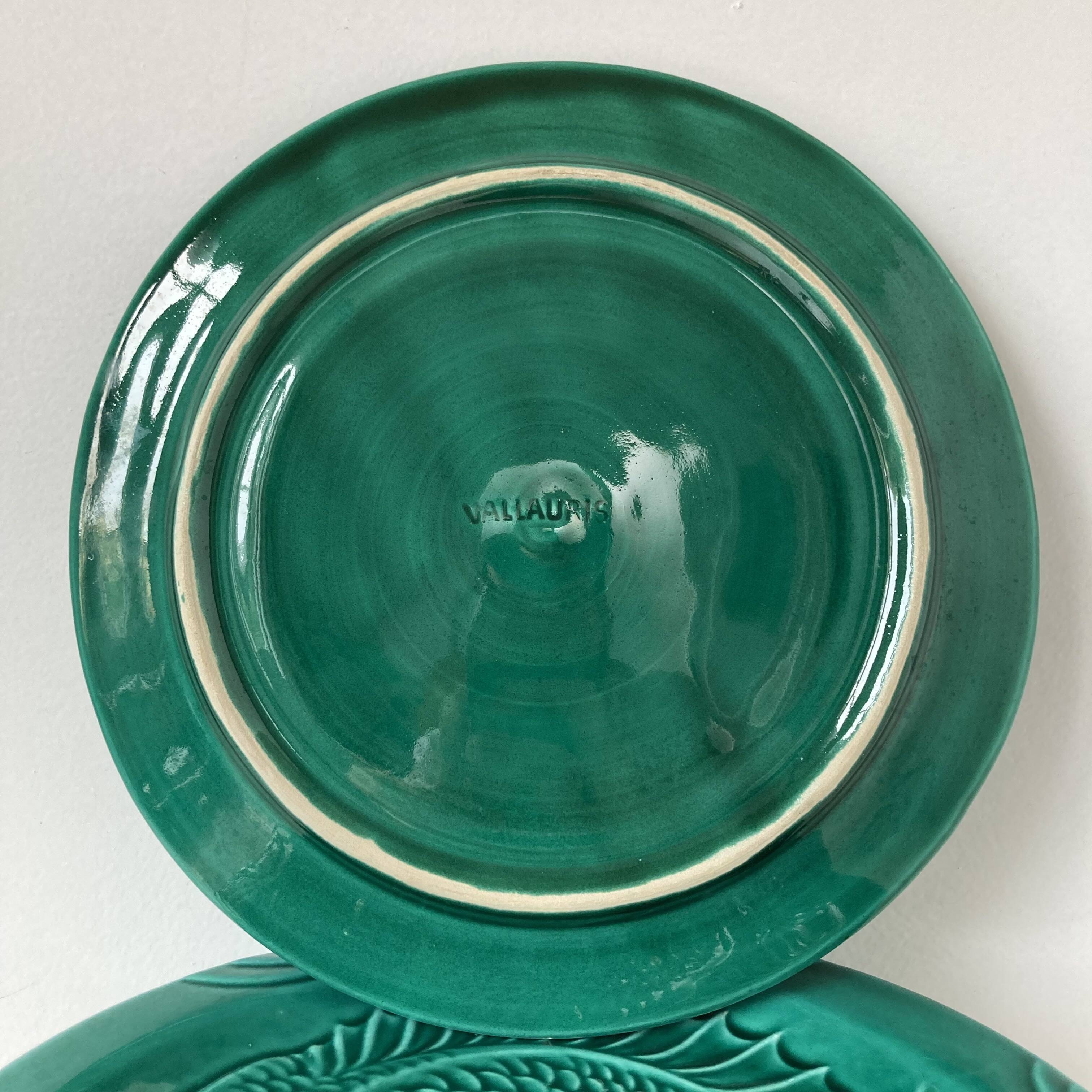 Vallauris - Set of 6 "fish" plates in earthenware and green enamel