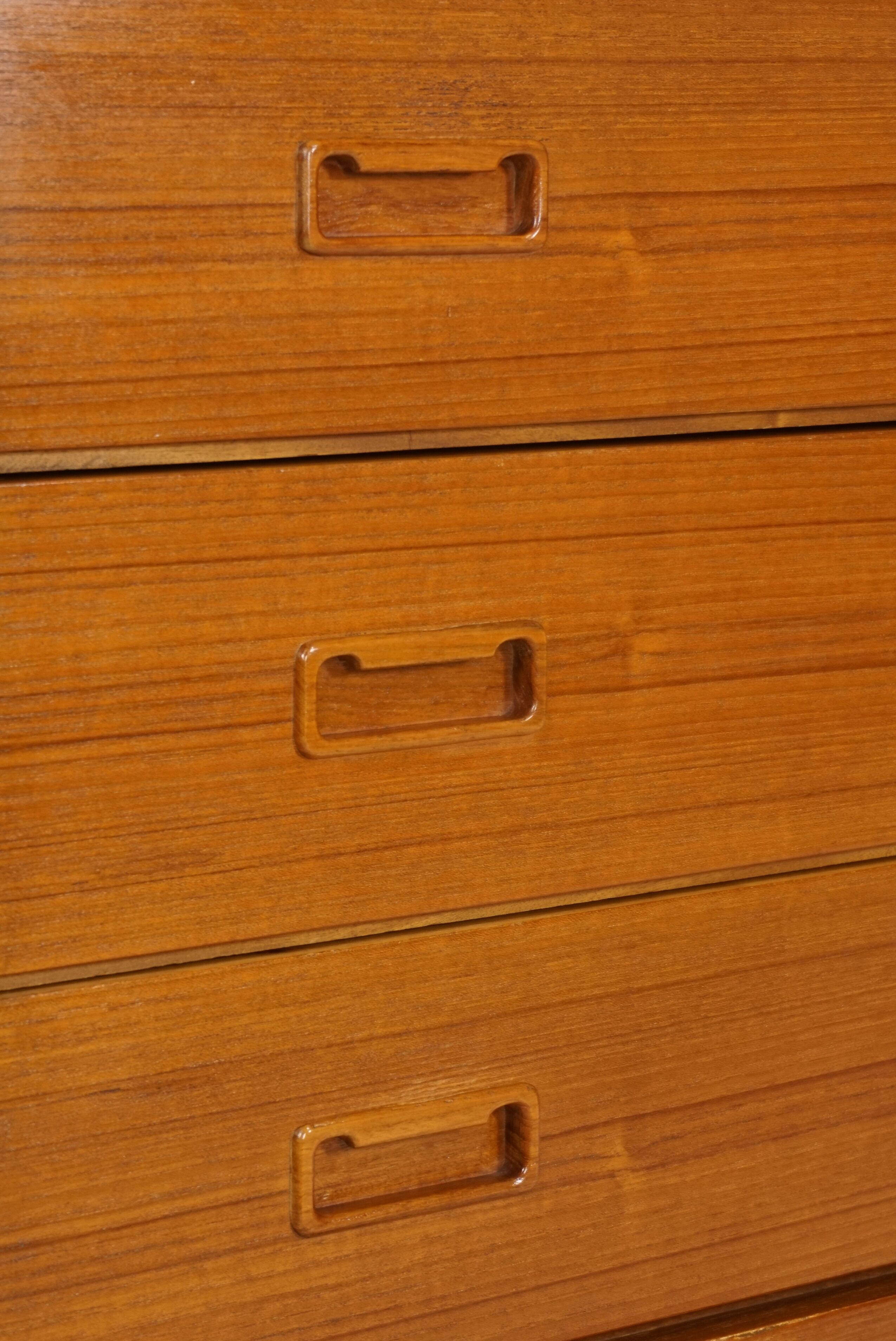 Commode en teck et métal années 60