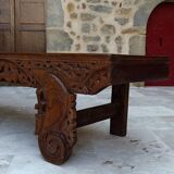 Important Indonesian bench in carved wood, Early 20th century