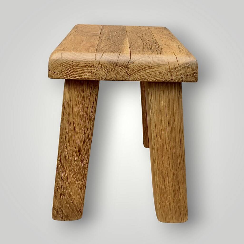Small brutalist stool in solid oak – 1960s
