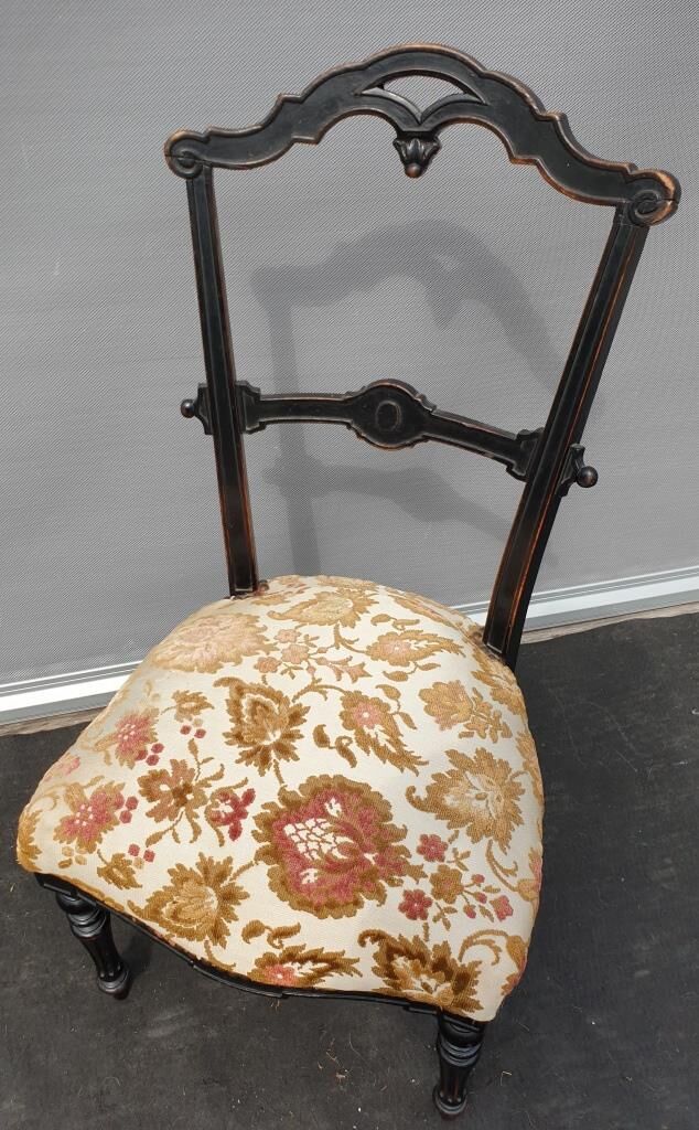 Napoleon III chair blackened wood keystone