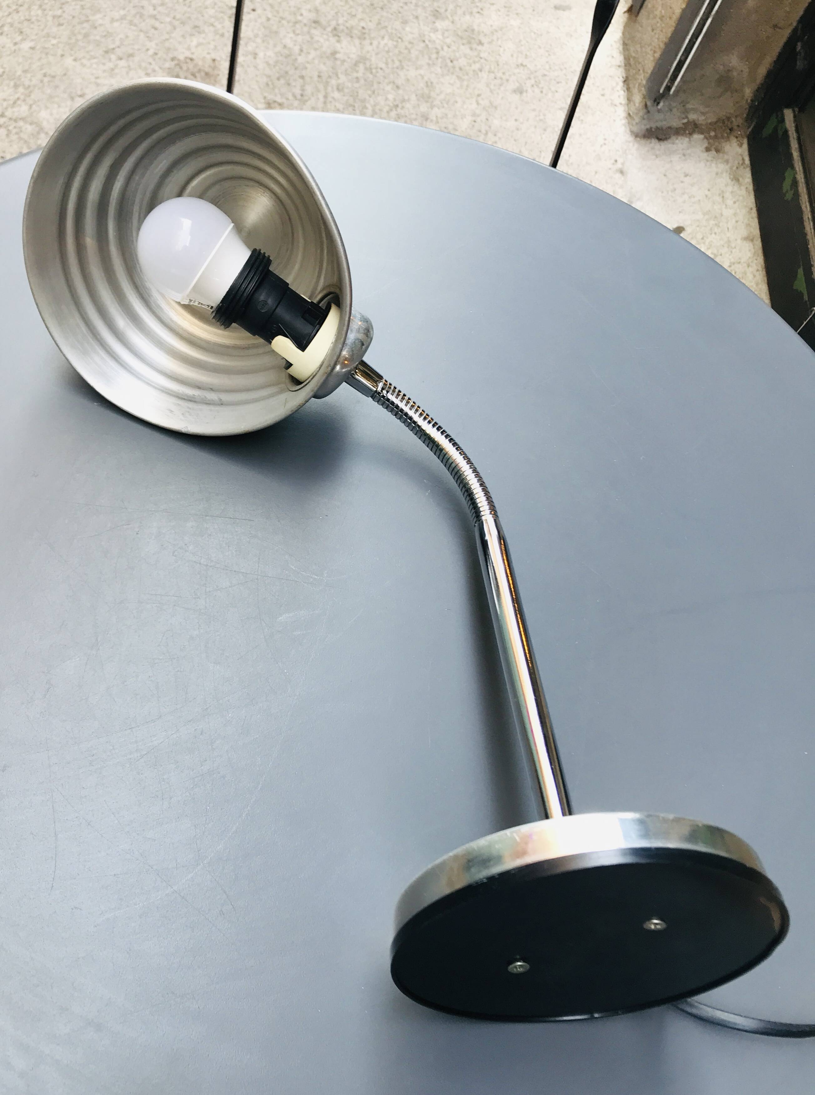 White iron table lamp