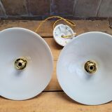 Duo of suspensions in white opaline