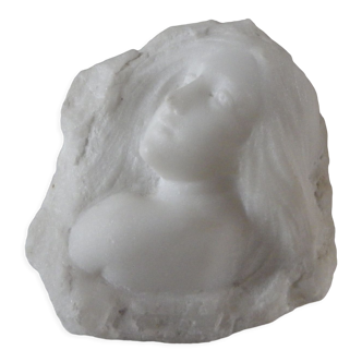 Sculpture face of woman in marble block 13 x 12 x 8 cm