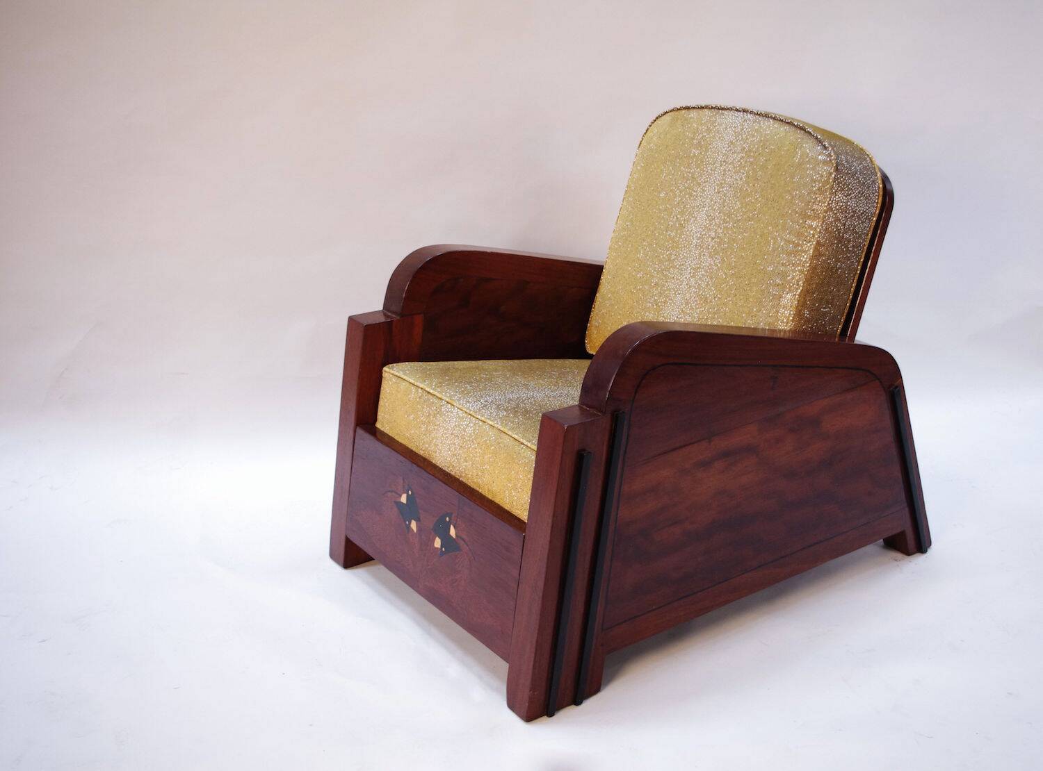 Paire de fauteuils Art Déco garniture style galuchat, circa 1930