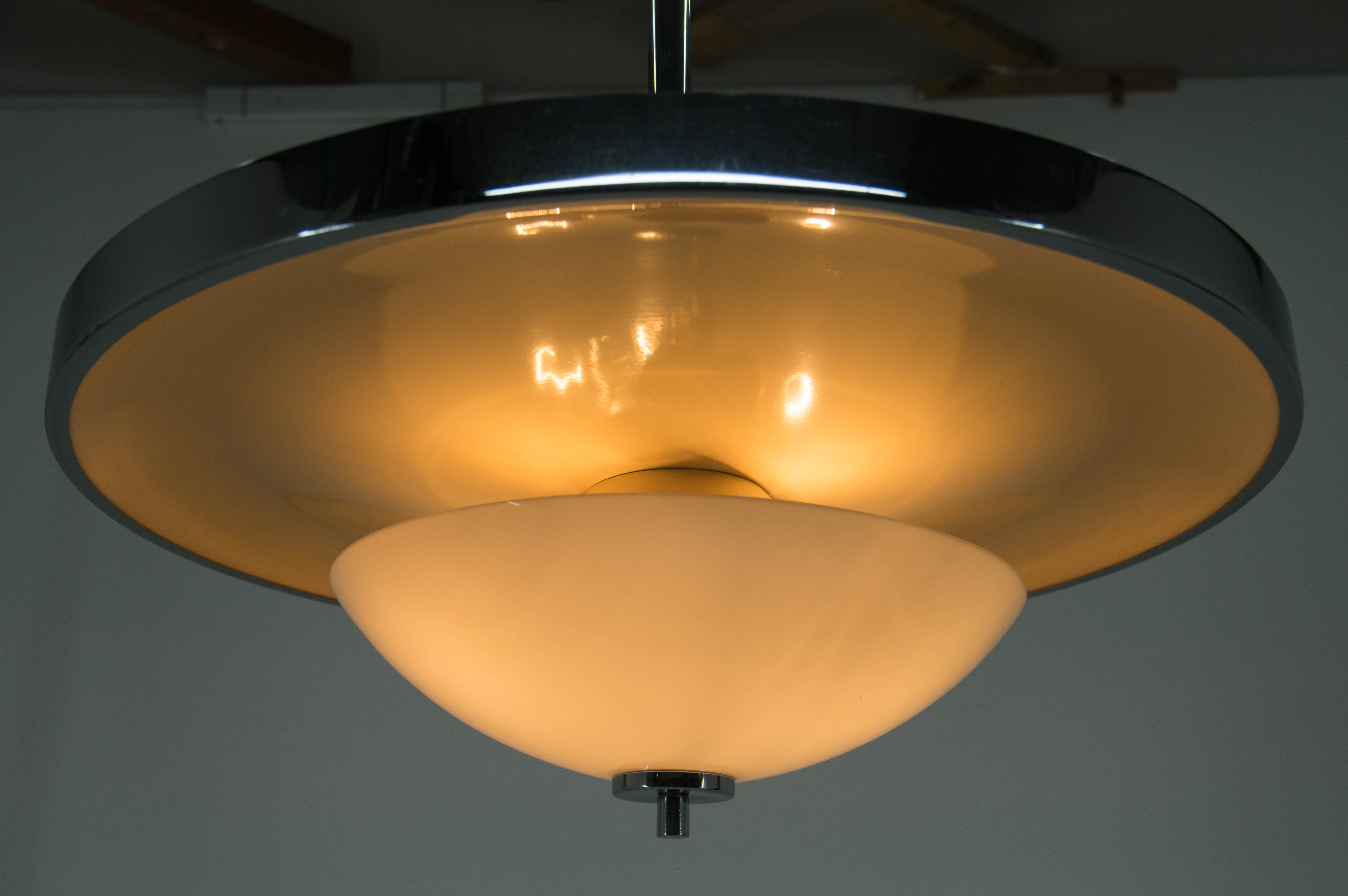 Bauhaus chandelier in perfect condition, 1930s