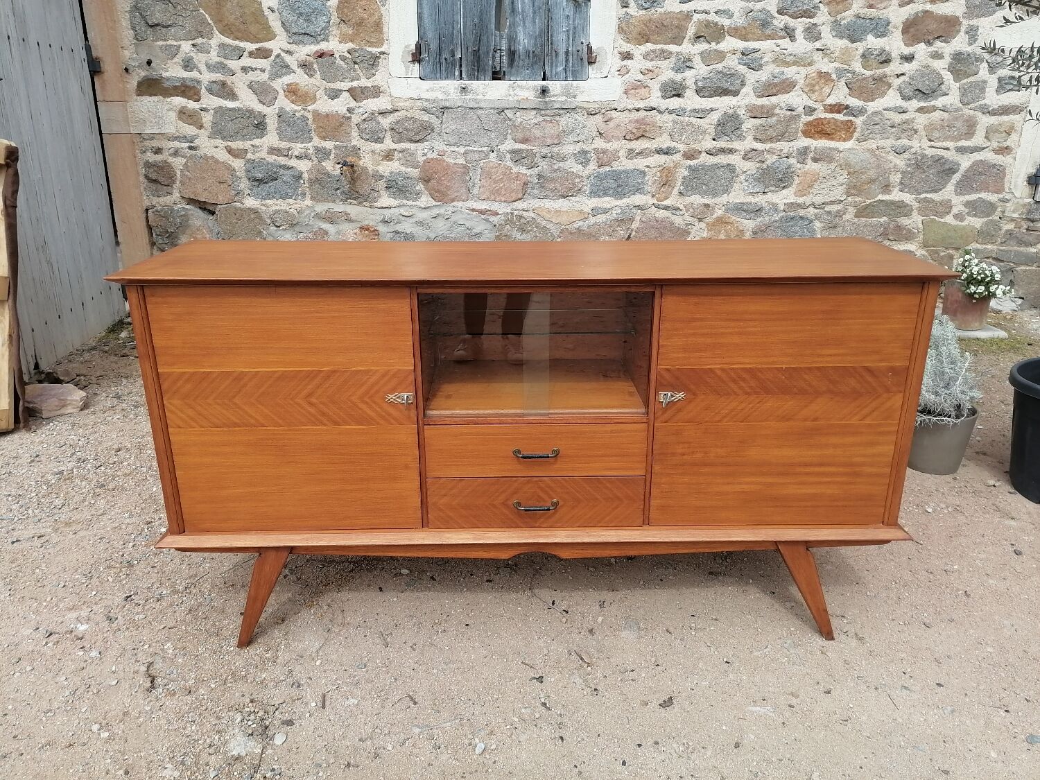 Scandinavian oak row