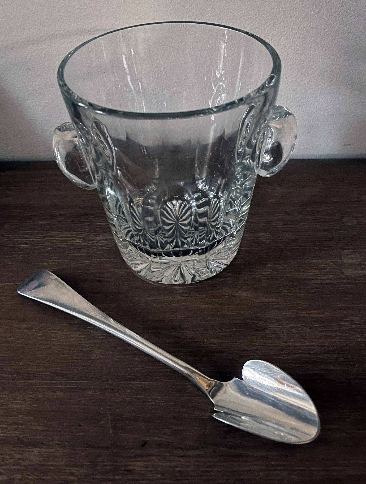 Seau à glaçon "Cristal de Paris" + cuillère multiples poinçons
