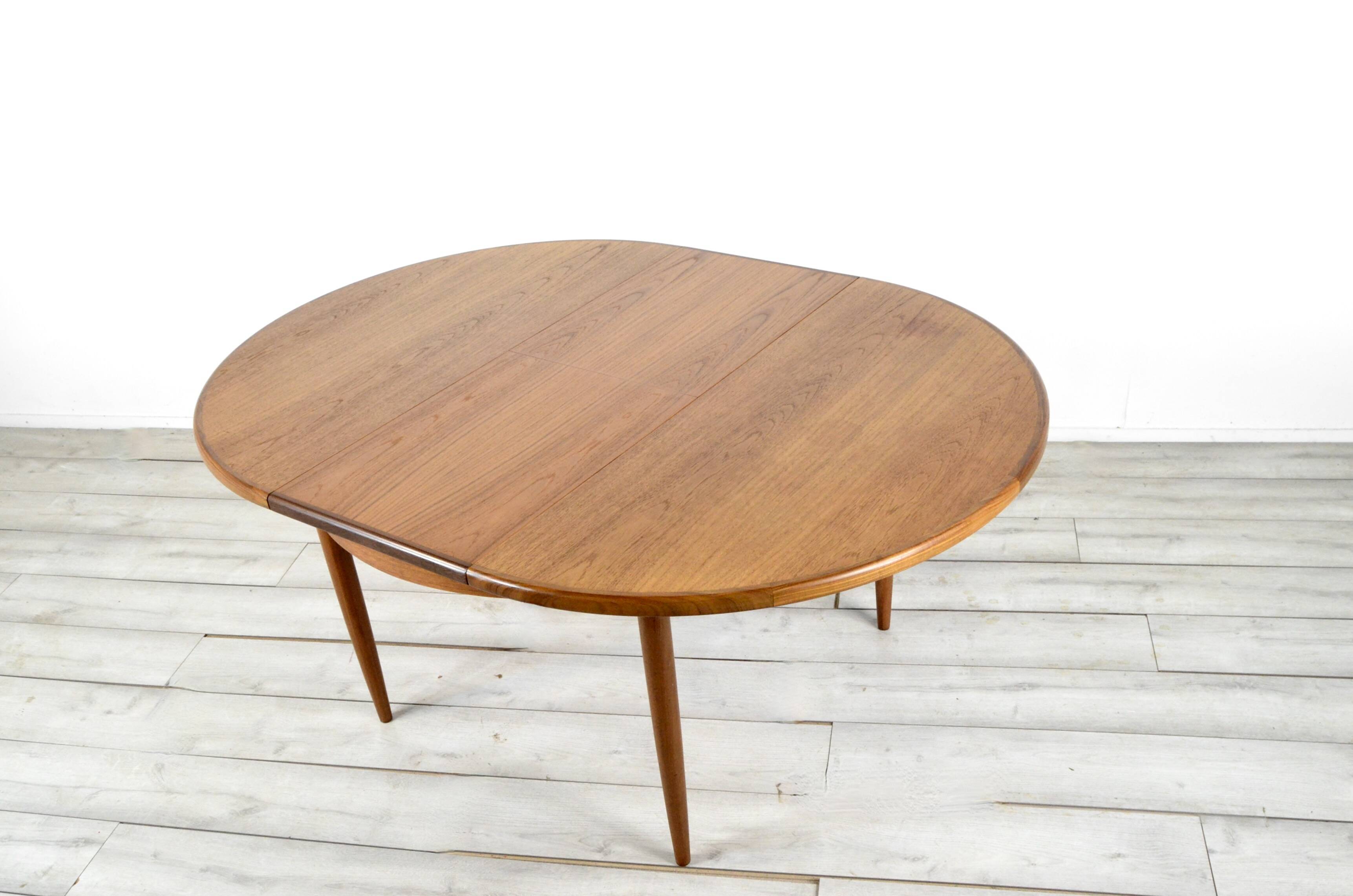 Midcentury Extending Round Teak Table By G Plan. Vintage Modern / Danish St