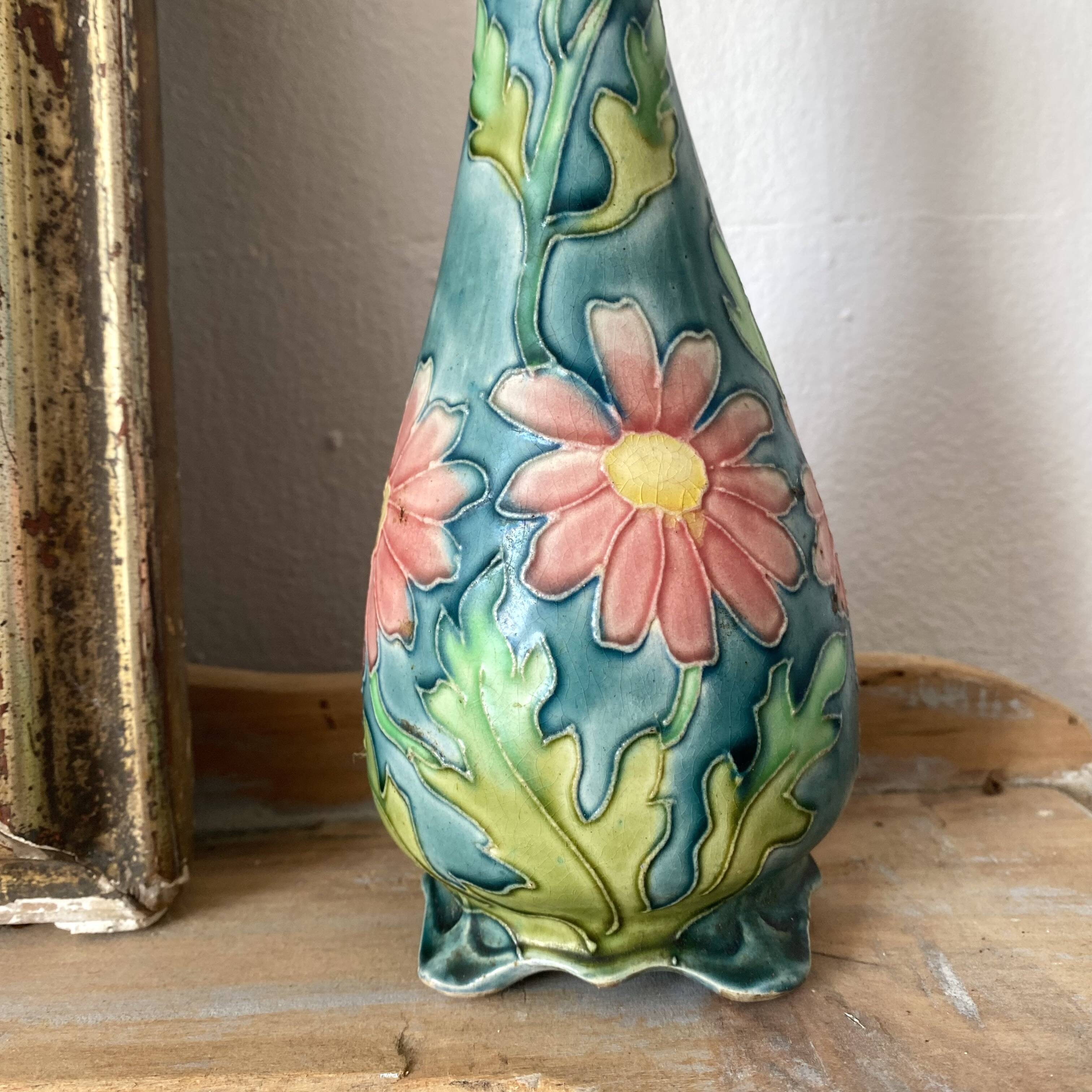 Antique Art Nouveau vase 20 cm